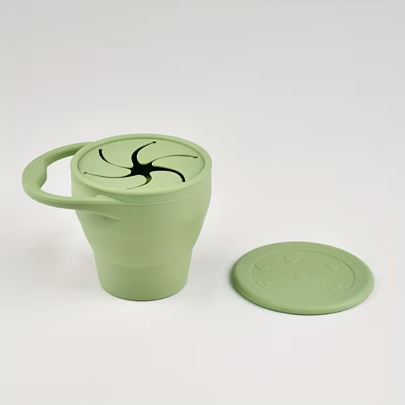 The No-Spill Snack Cup