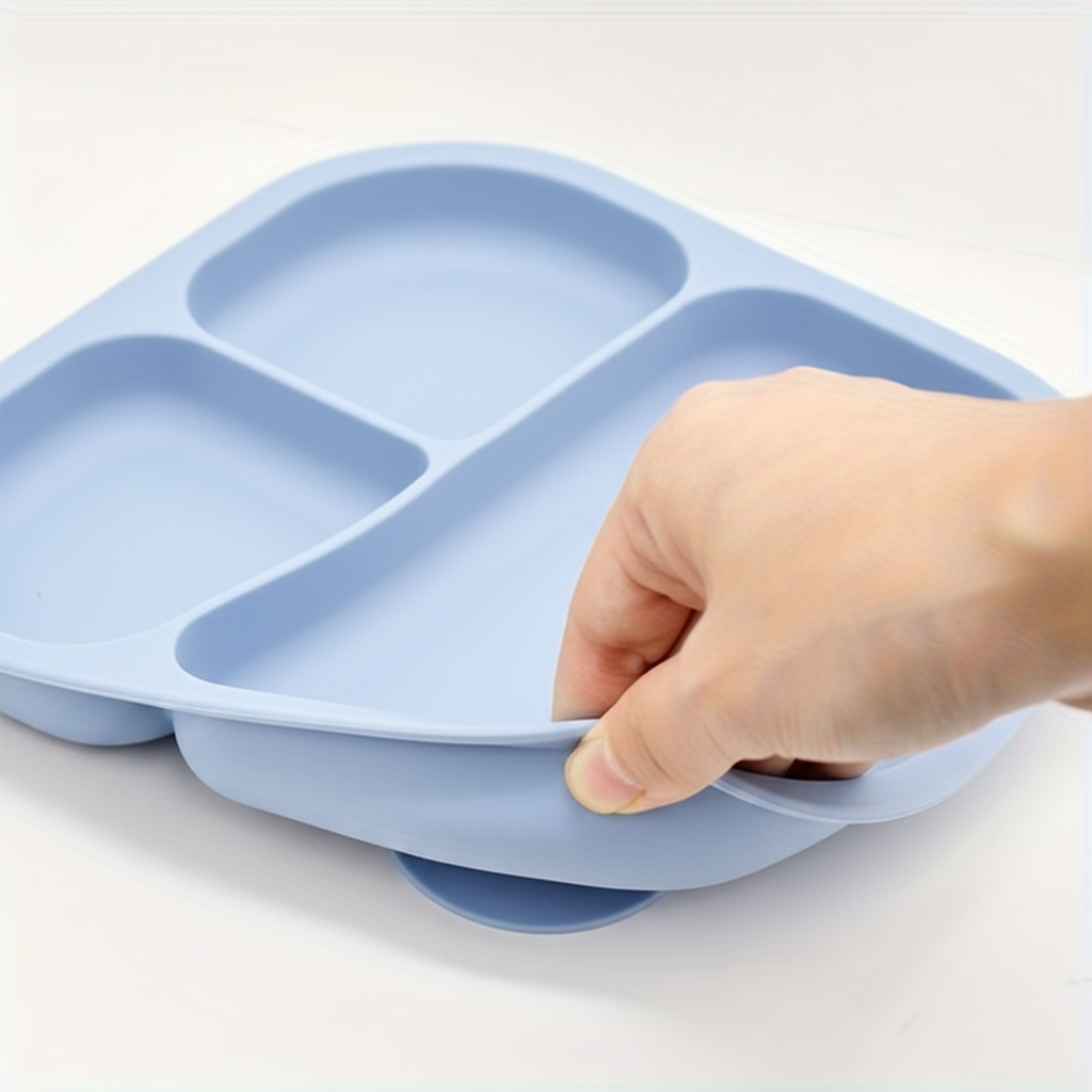Zuid Baba Stay-Put Plate - Powder Blue Suction Demo